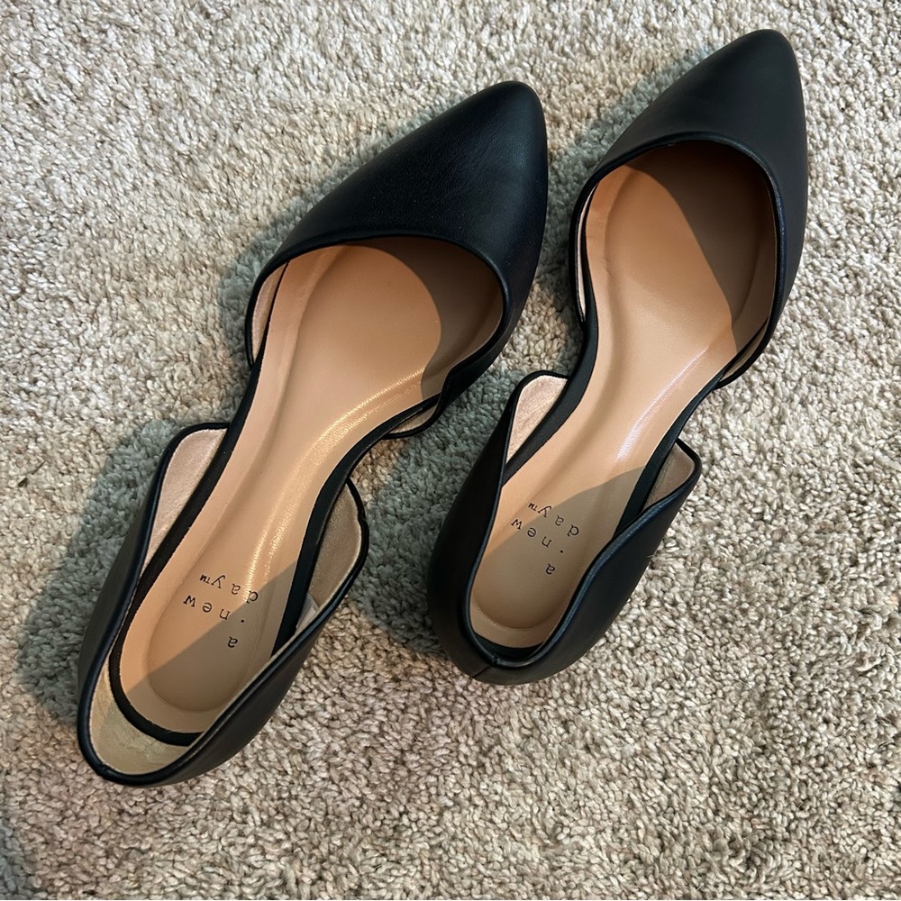 Women’s memory foam work flats
